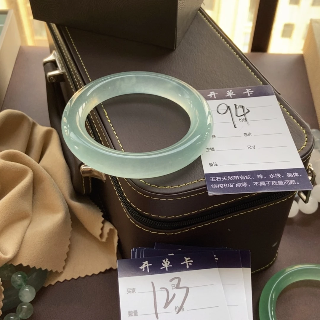 小****m一物一拍 专拍链接