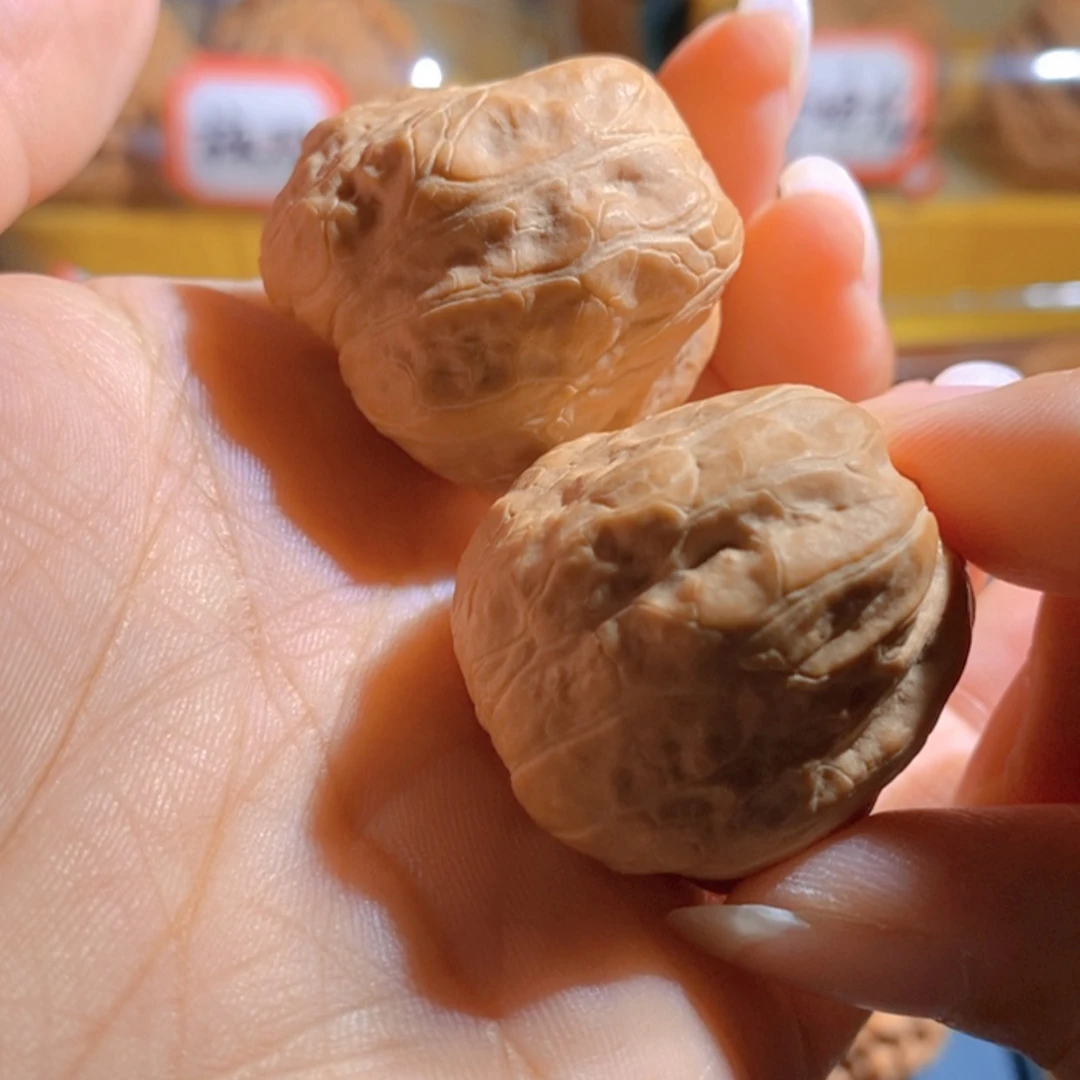 【闪购商品】文玩核桃吊坠烟*玉蟾