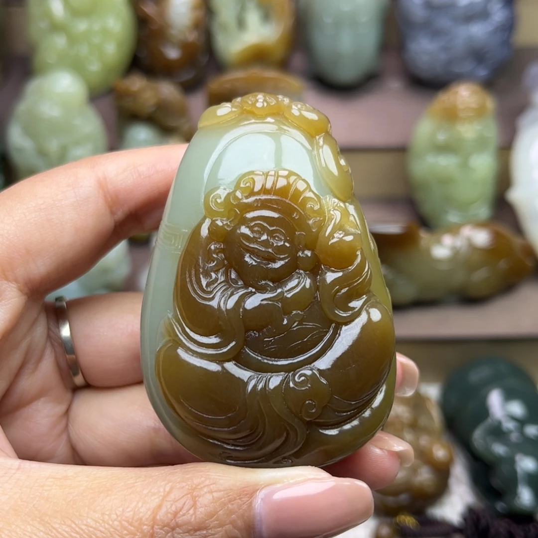 沙***鹰和田玉未镶嵌把件