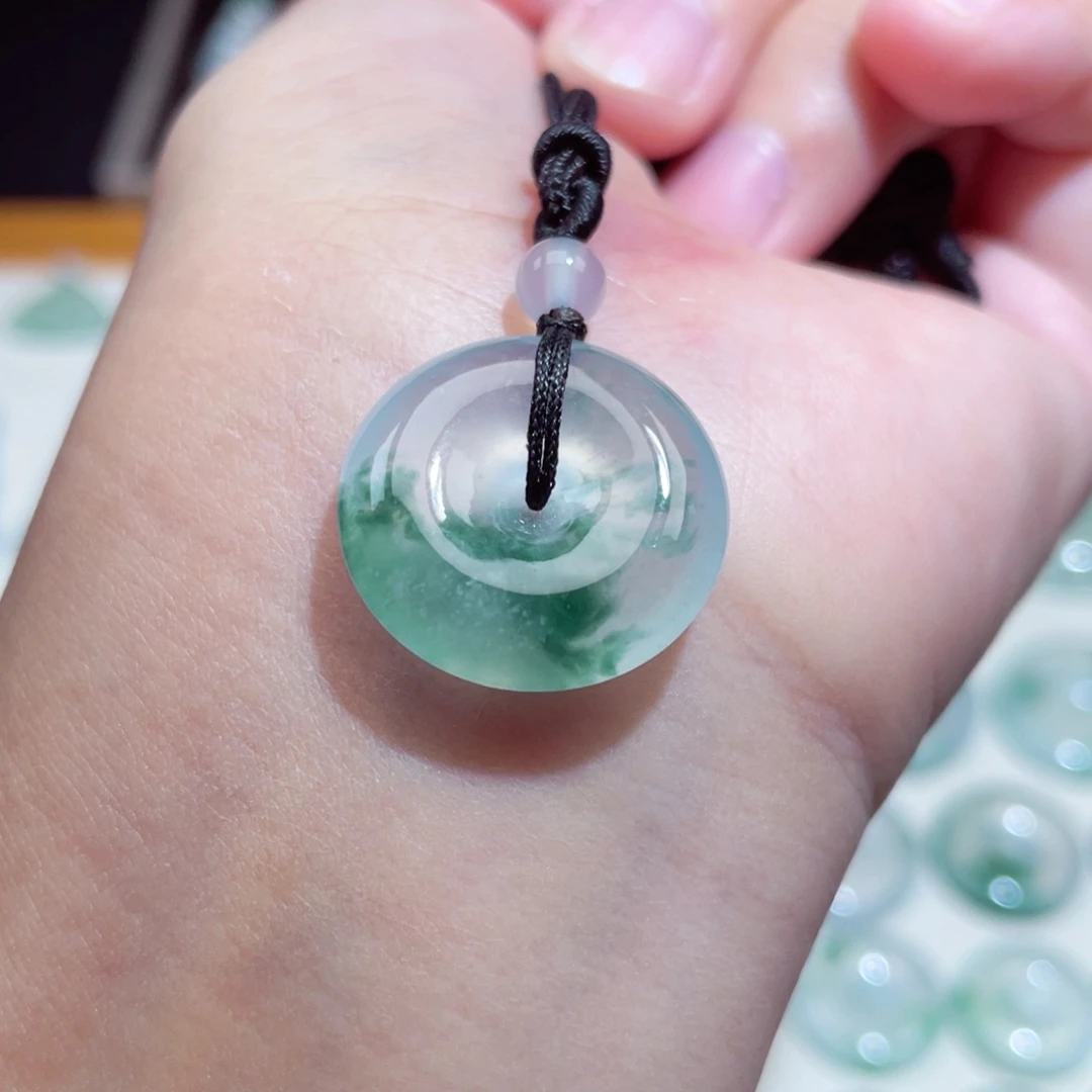 颈饰未镶嵌翡翠扣子