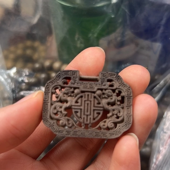 其他檀香木阴沉横纹如意锁