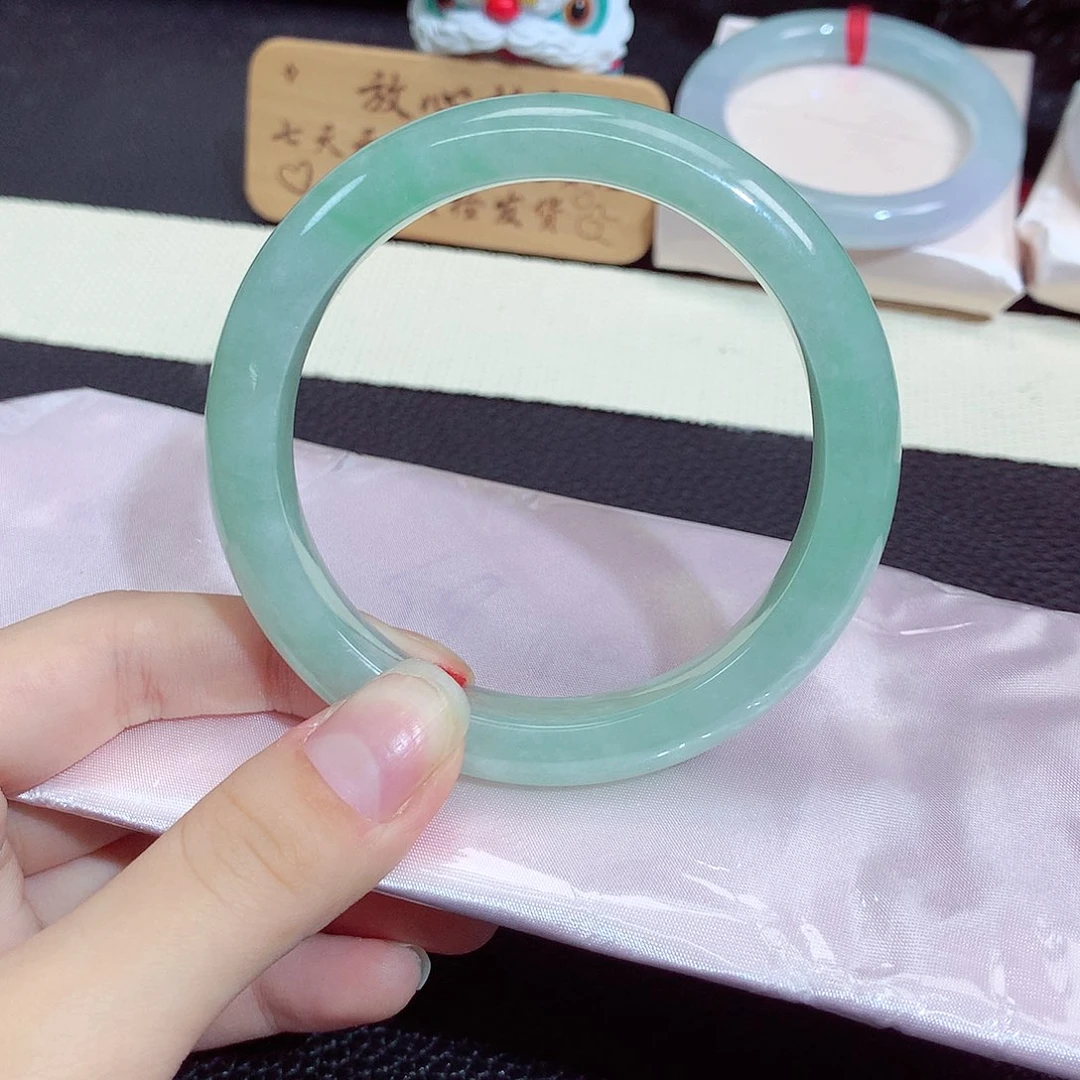 翡翠未镶嵌手镯1246