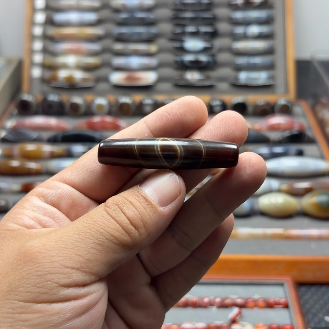 Q***比玛瑙/玉髓未镶嵌锁骨