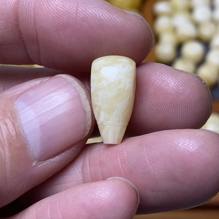 蜜蜡琥珀画未镶嵌李***本