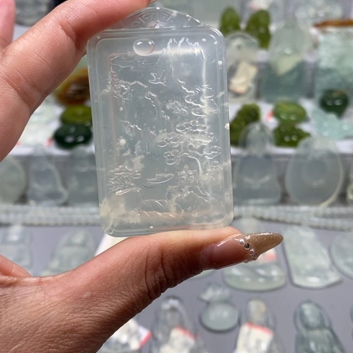 蛇纹石玉颈饰未镶嵌