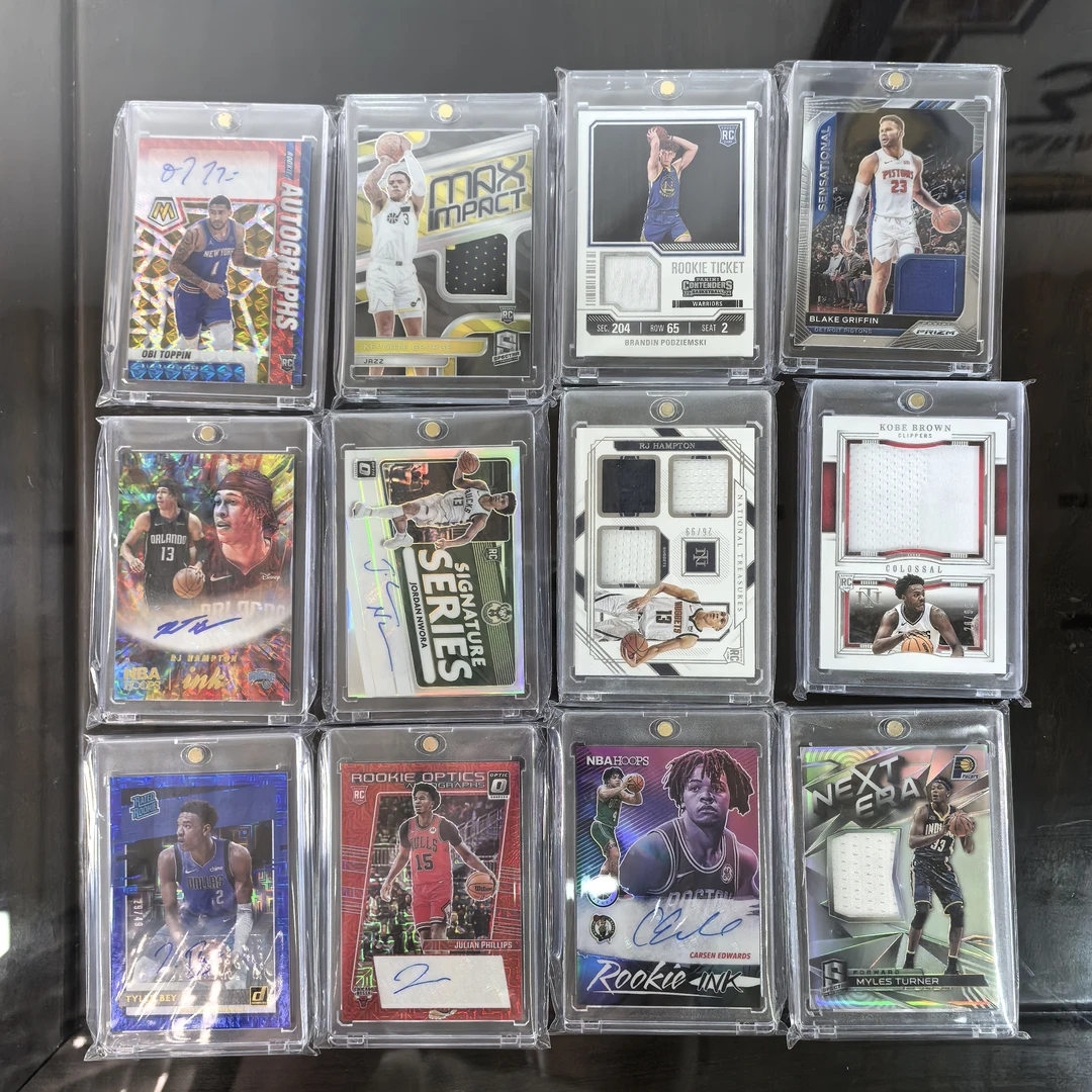 球星卡 随机 签字或者物料一张（不可挑选）