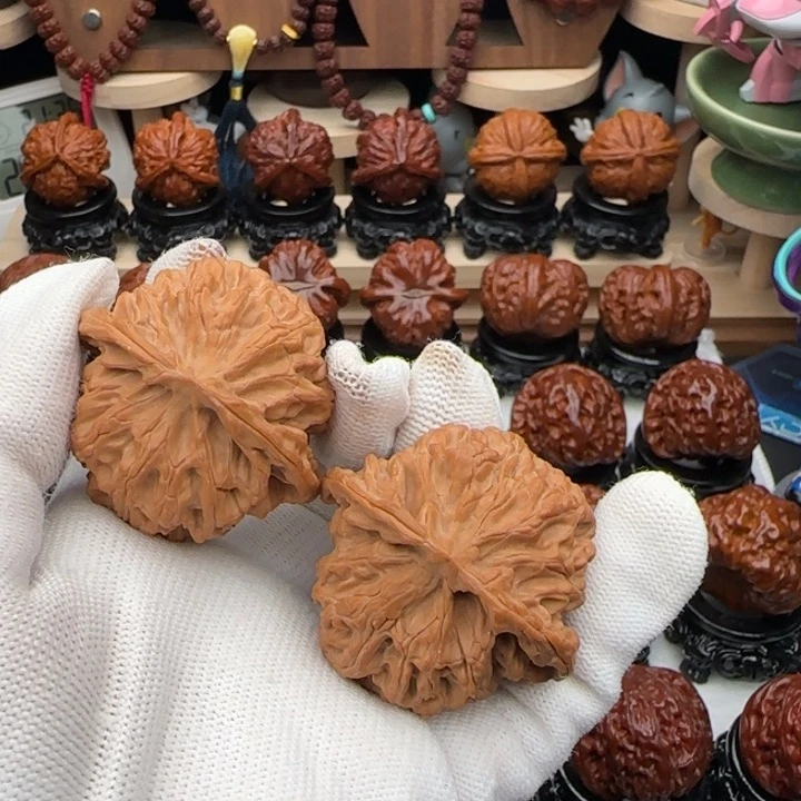 文玩核桃吊坠46苹果园