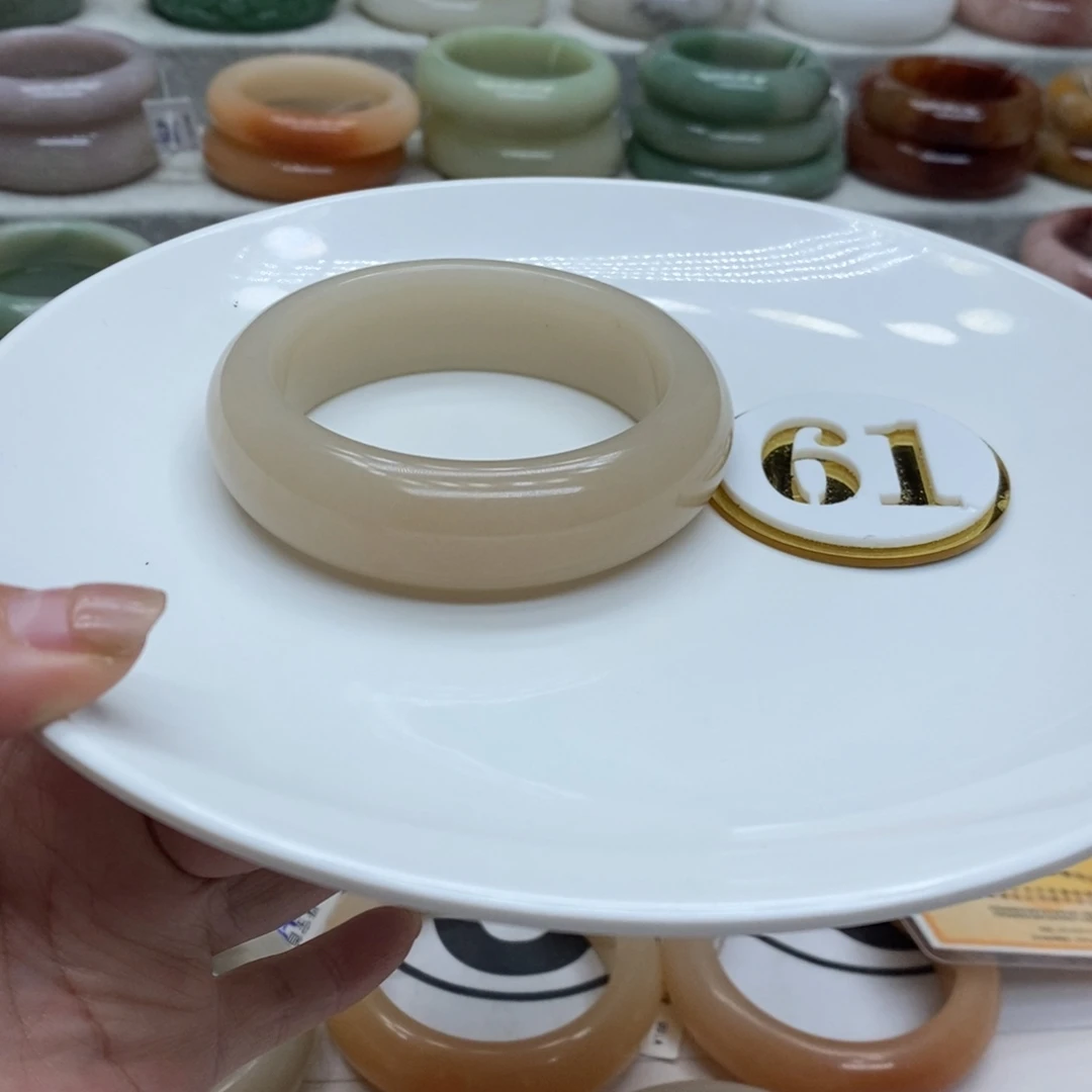 石英质玉未镶嵌手镯