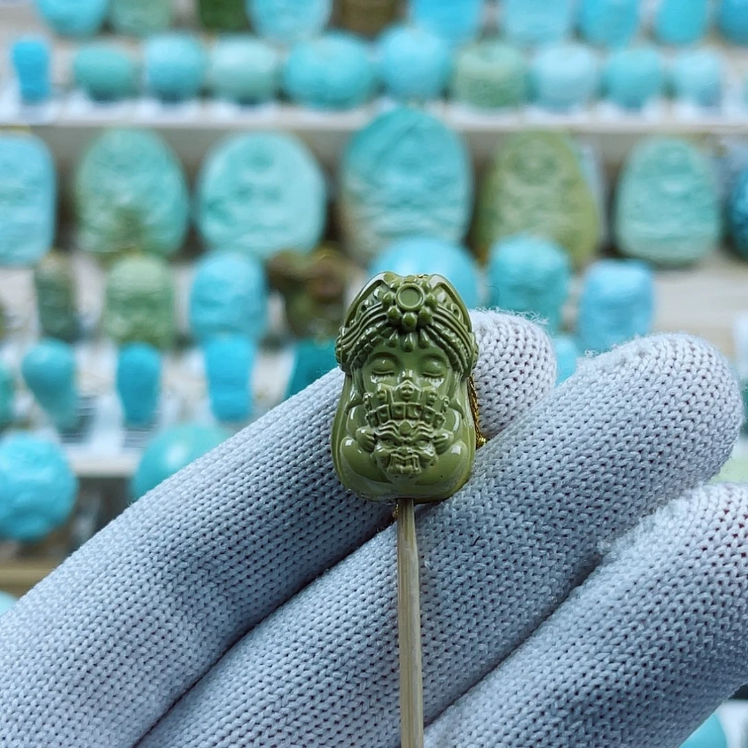 绿松石未镶嵌珠宝奇石