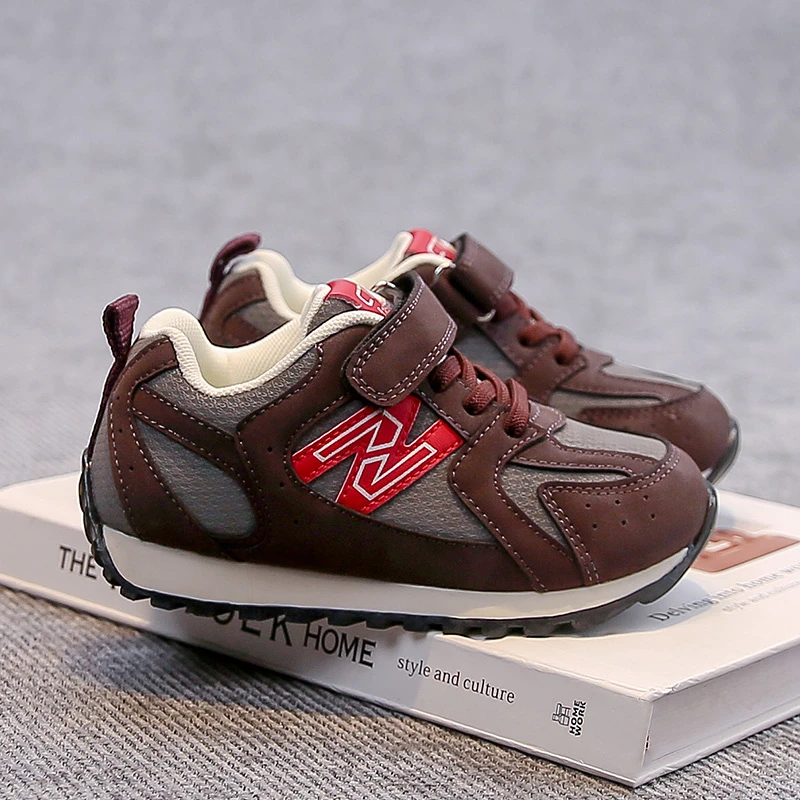 儿童运动鞋2025年秋季新款透气网面男童鞋子女童软底德训阿甘鞋潮