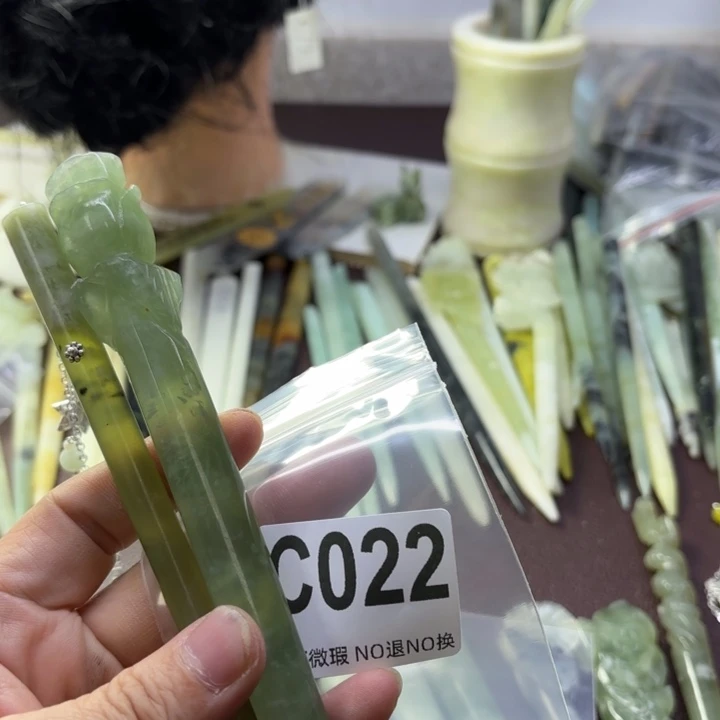 蛇纹石玉发饰合金A****心