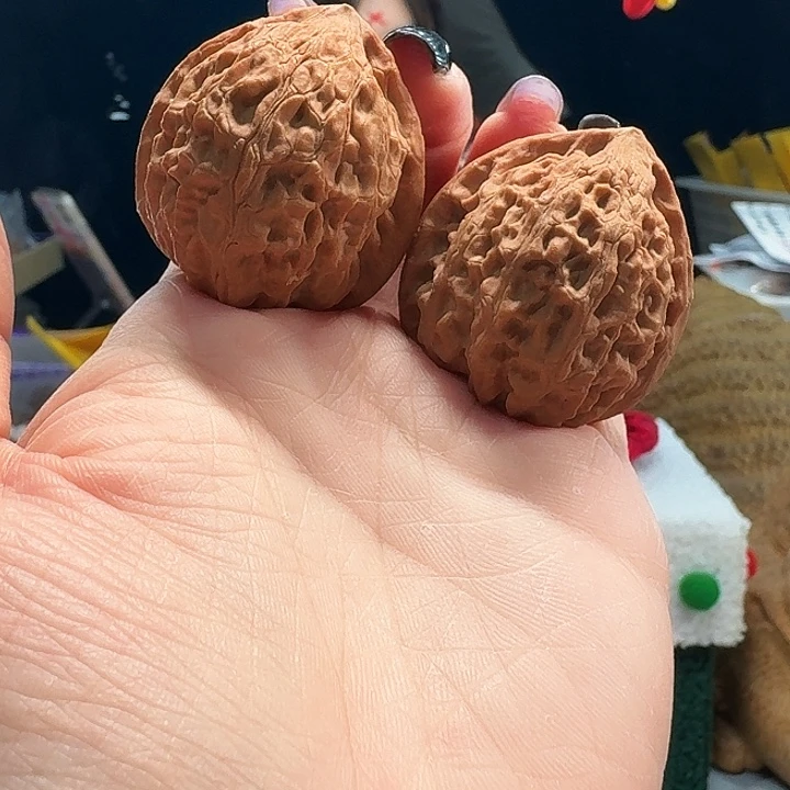 吊坠桃核金牛35尺