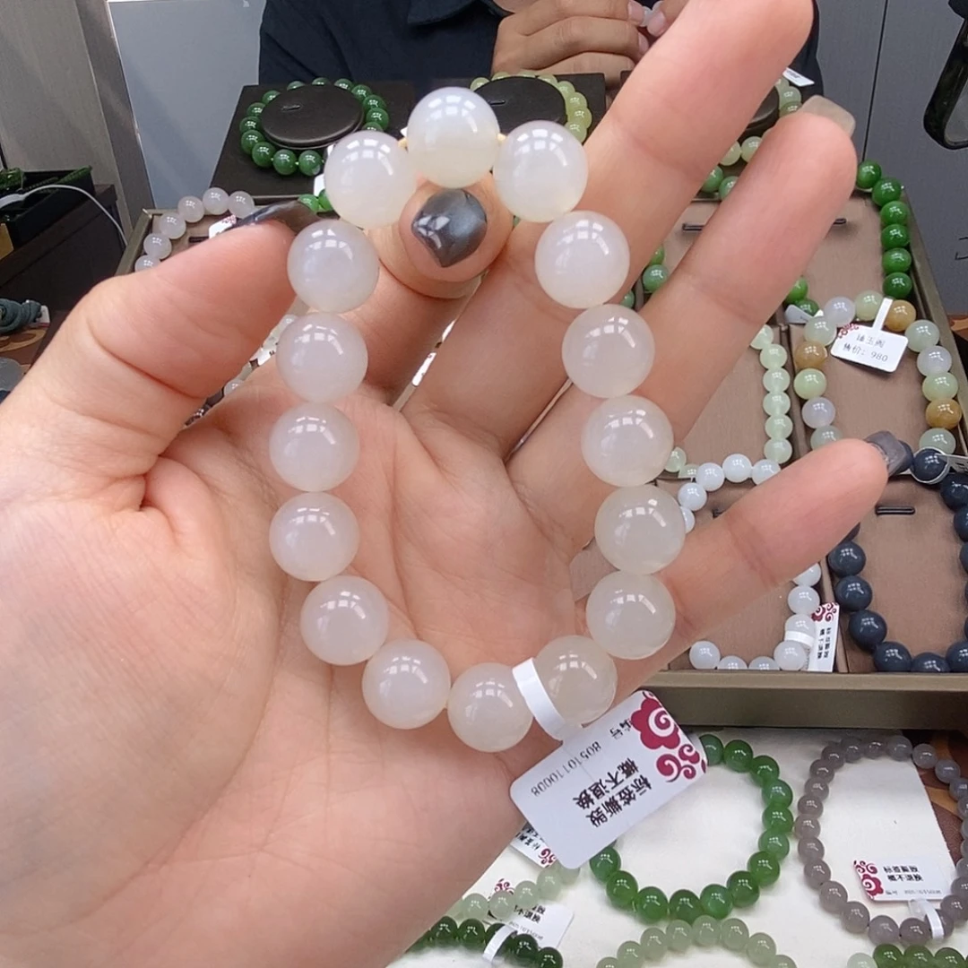 未镶嵌手串和田玉12mm蜂蜜水