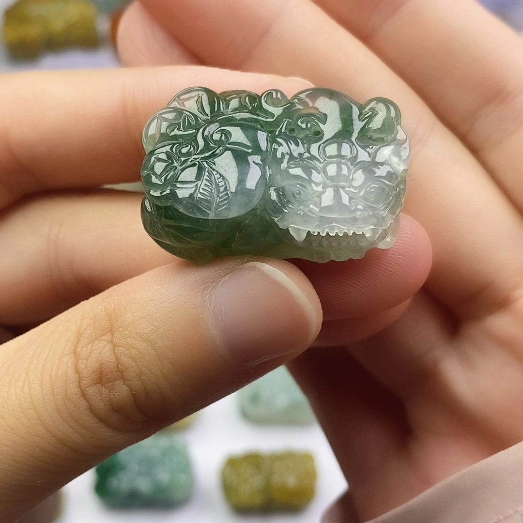 颈饰未镶嵌翡翠貔貅