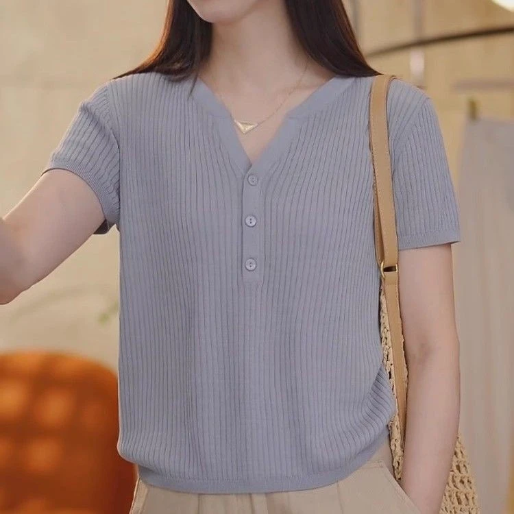 夏季薄款V领冰丝短袖T恤女宽松百搭显瘦薄款简约设计感上衣针织衫