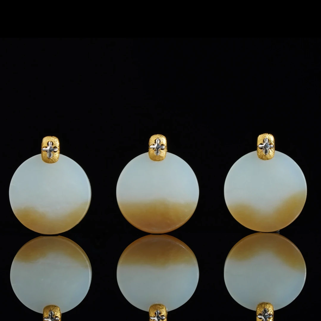 【鹿鸣】18k金糖白圆牌吊坠 不含链 19*3mm 不含链 多样性发一 Y17