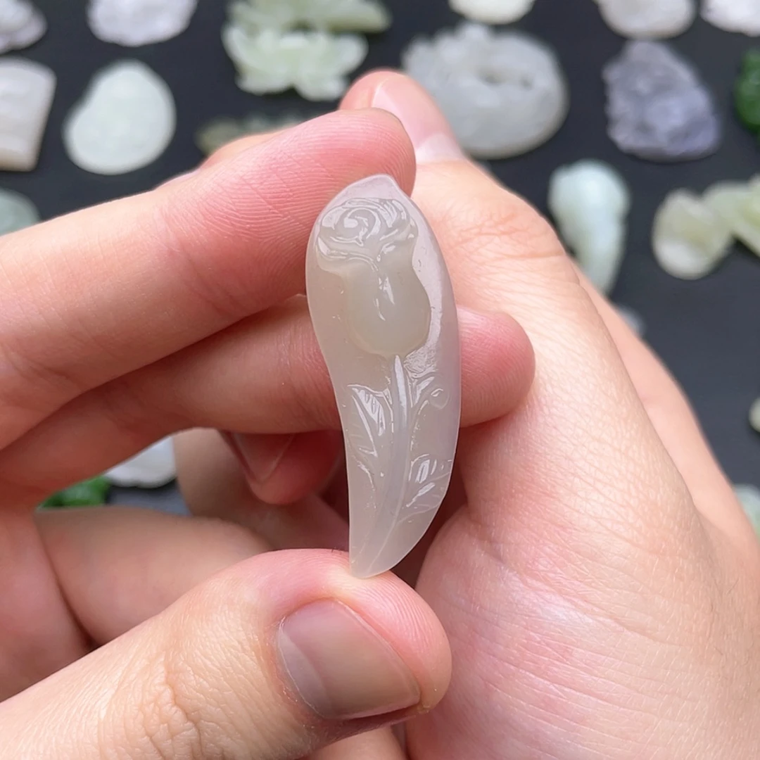 【闪购商品】颈饰未镶嵌和田玉