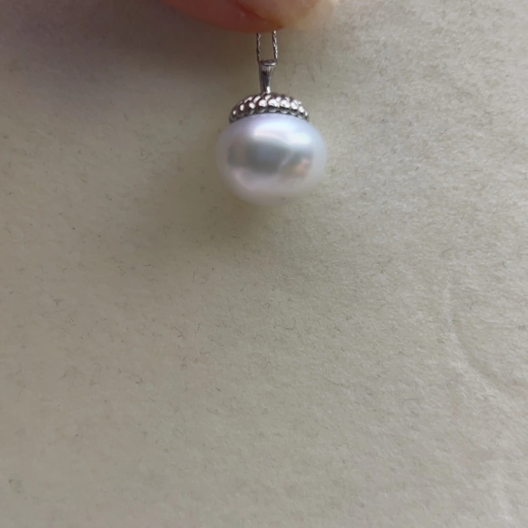 颈饰银S925镶嵌海水珍珠14.1mm近圆澳白松果
