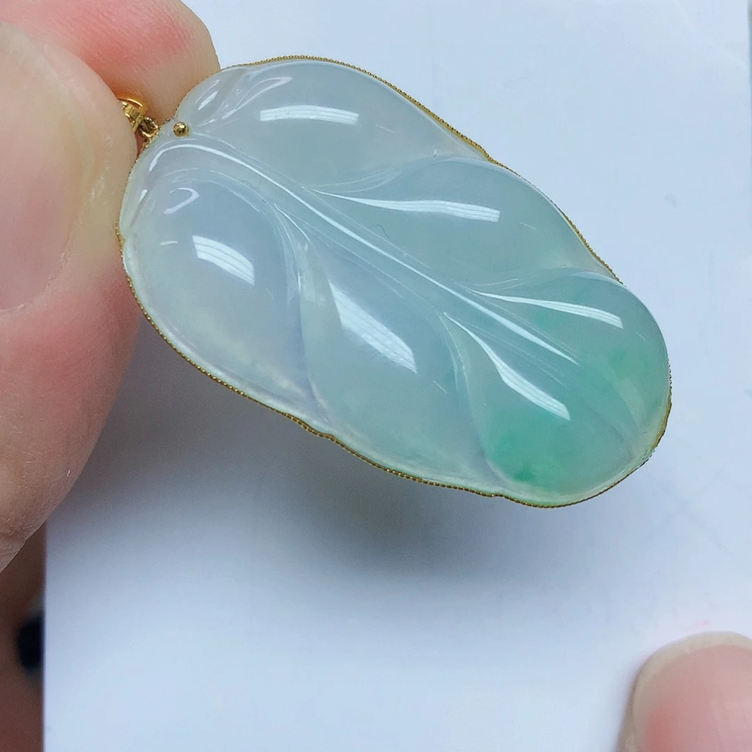 翡翠18K金镶嵌颈饰3467899