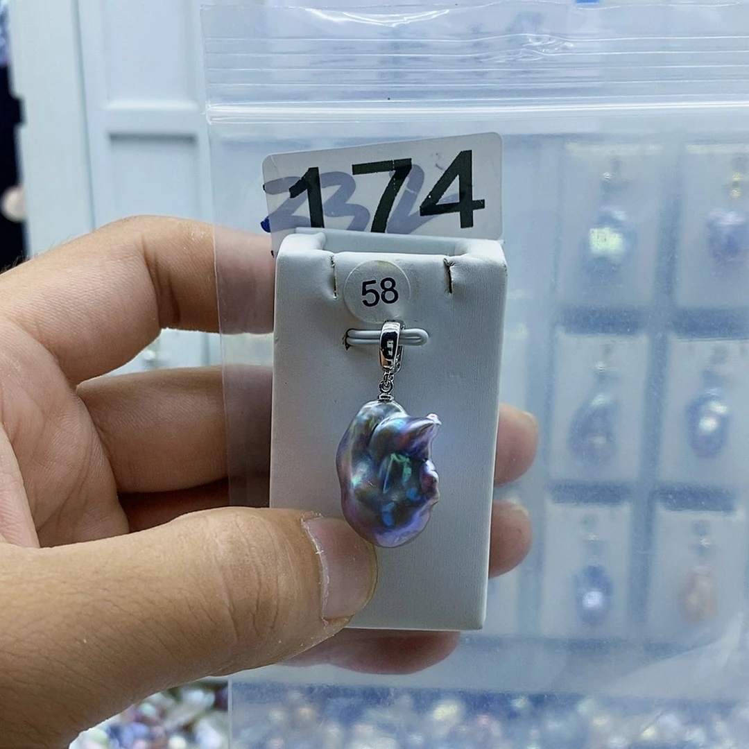 淡水珍珠合金颈饰