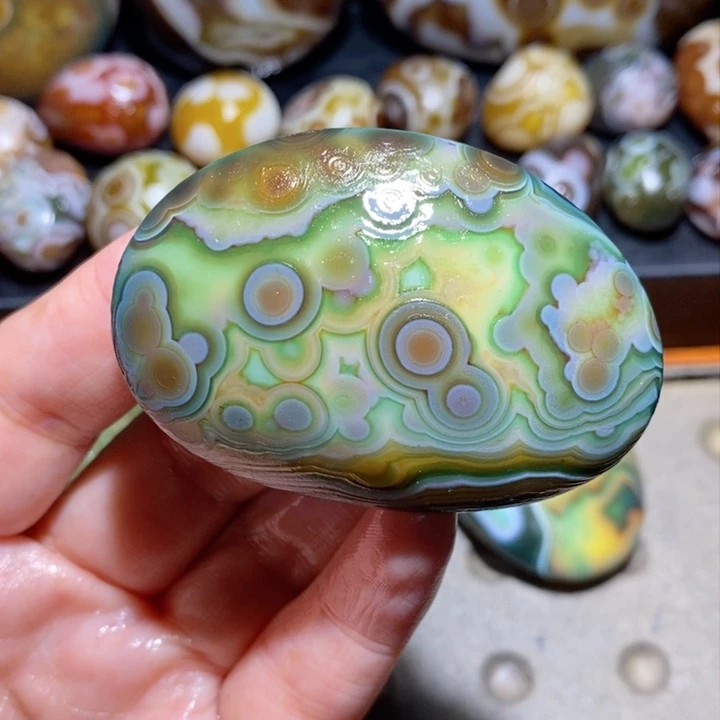 未镶嵌玛瑙/玉髓珠宝半成品64