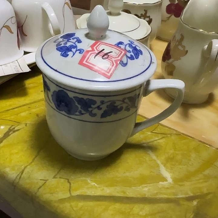 瓷片陶瓷盘子碗啥都有