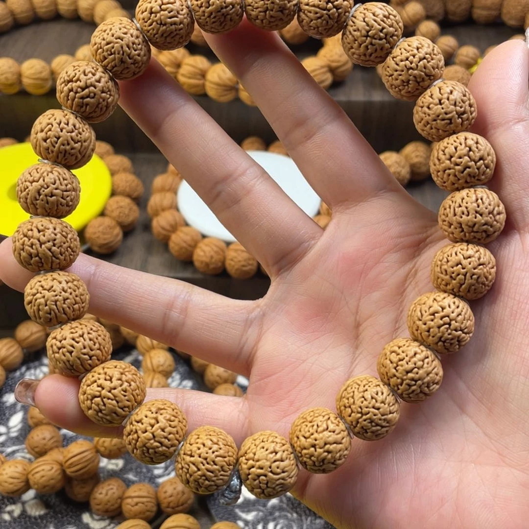 桃核手串蚂蚁金豆
