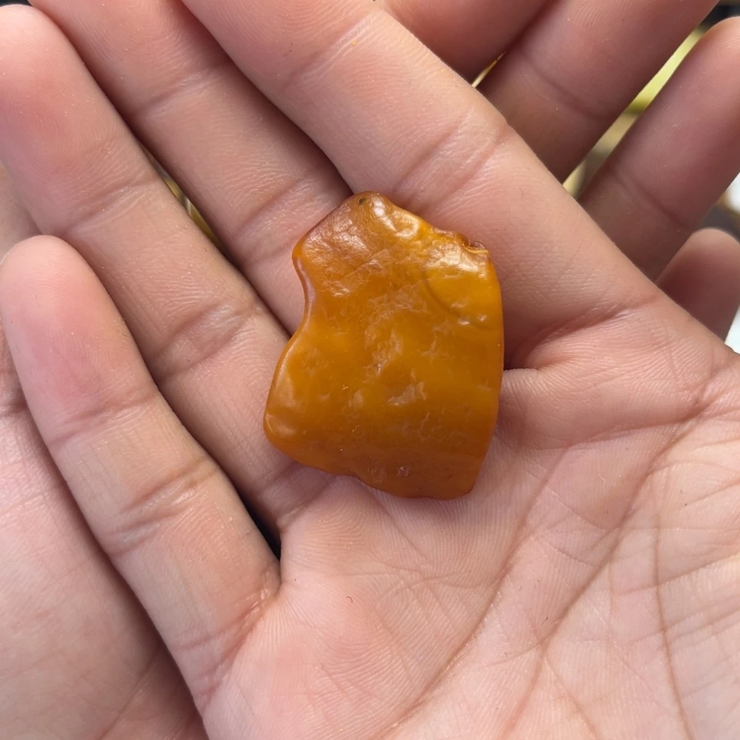 琥珀未镶嵌裸石蜜蜡定制随型吊坠