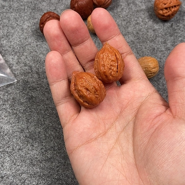 文玩核桃吊坠玉观音