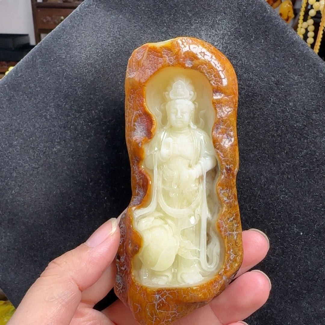 蜜蜡未镶嵌珠宝奇石