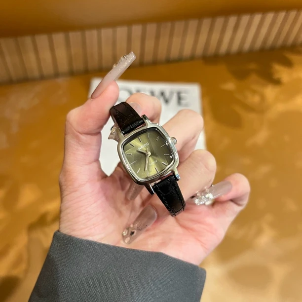 复古小众方形小表盘女士石英手表简约高级感十足35021