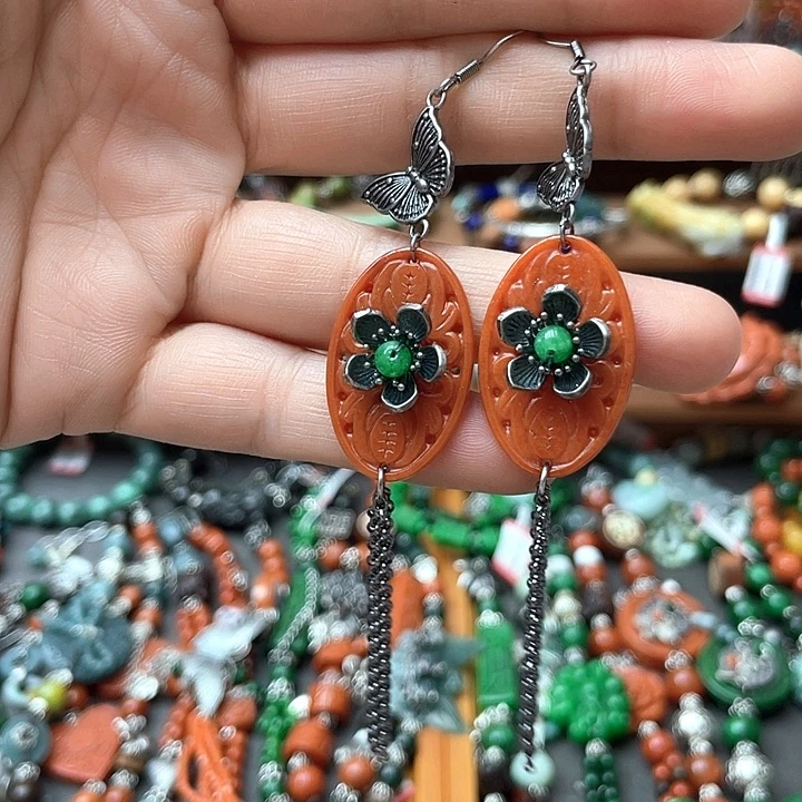 翡翠未镶嵌耳饰888888888