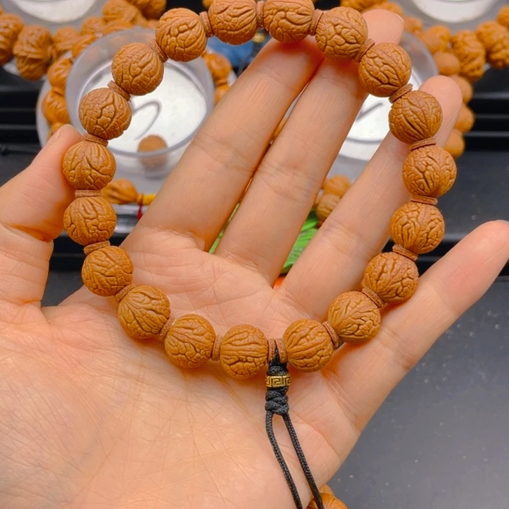 私****吊坠桃核见见见见你