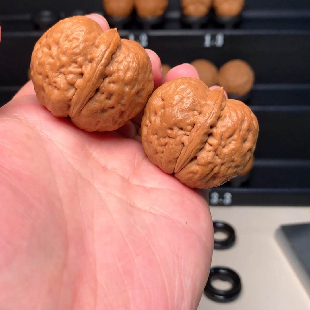 文玩核桃把件三*炸二元宝