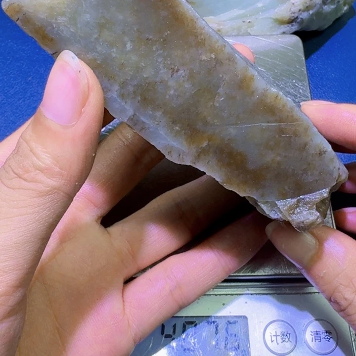 和田玉未镶嵌珠宝半成品