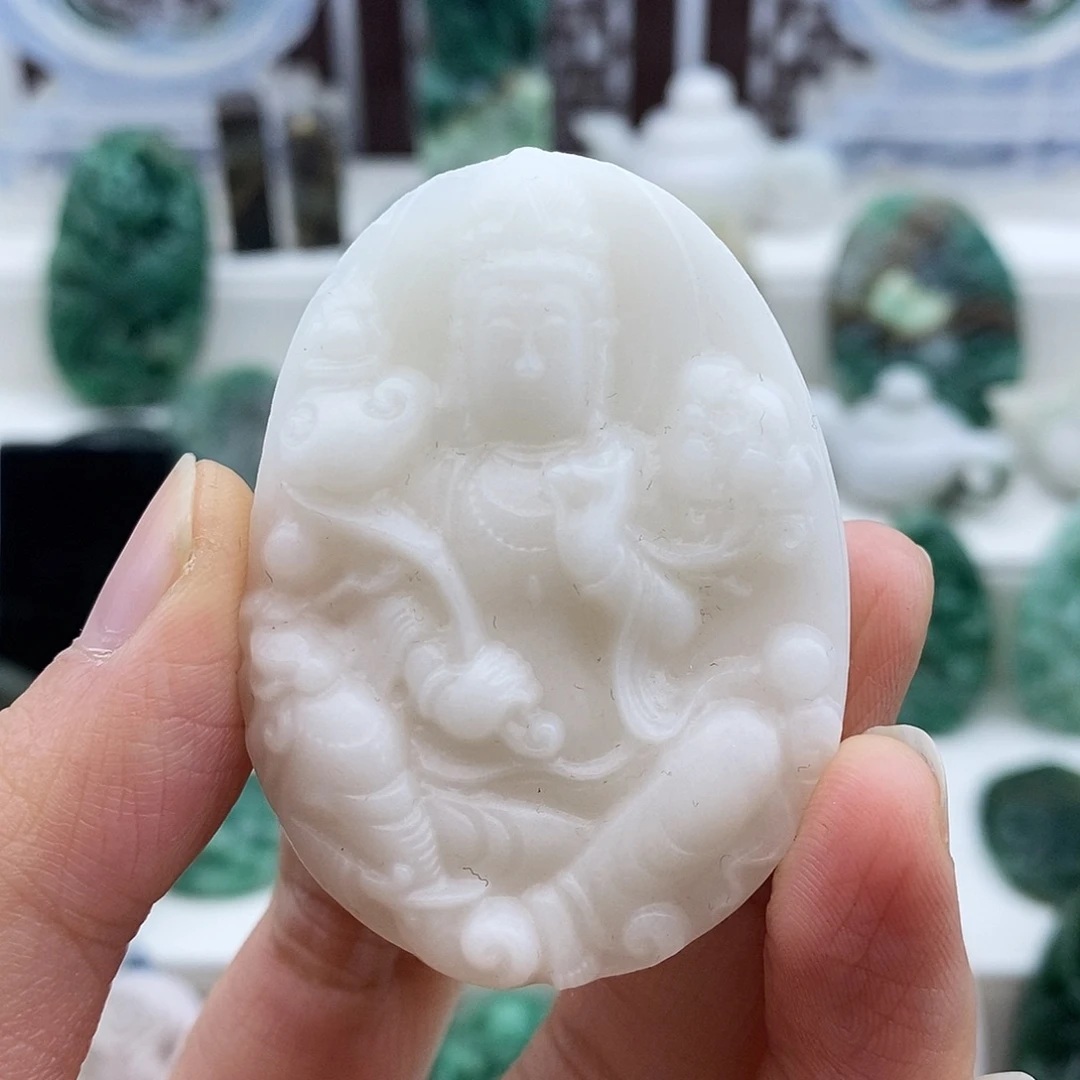 独山玉未镶嵌颈饰