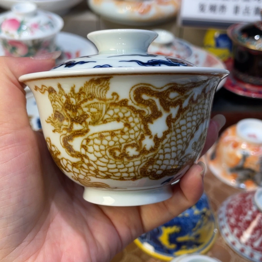 景德镇瓷器和我一样都