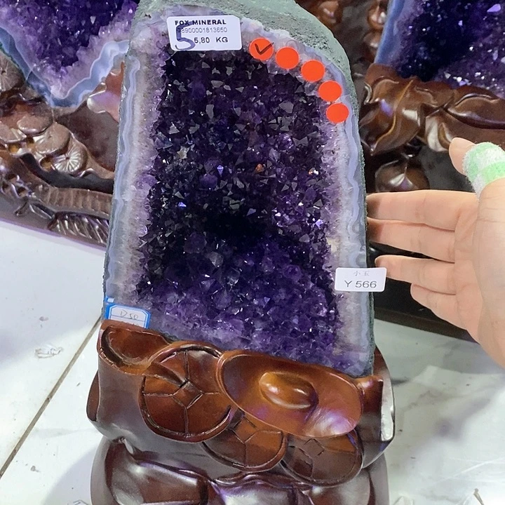 水晶摆件未镶嵌刘*刀摆件