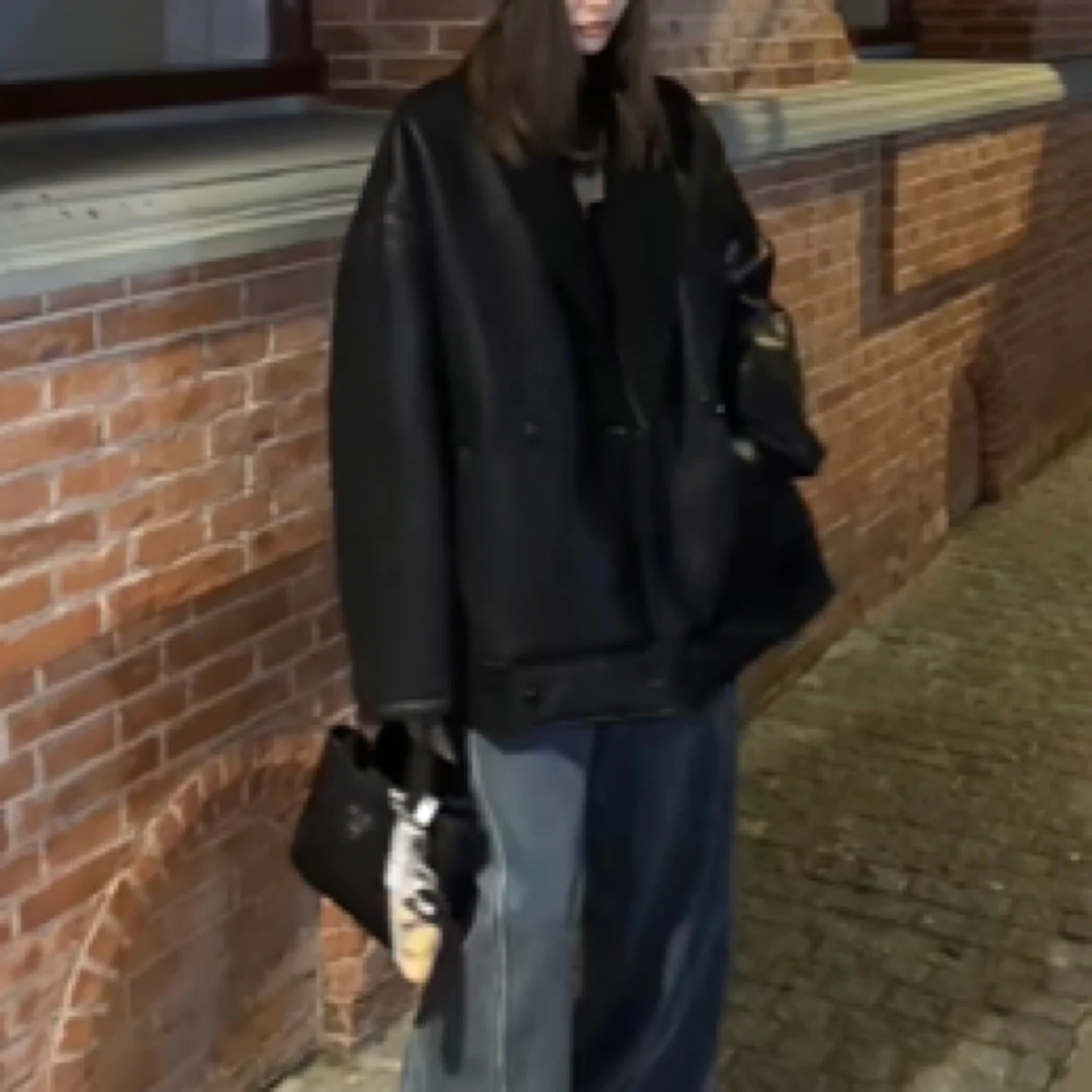 2024年冬季新款腔调 暗黑复古风皮毛一体羔毛pu皮衣休闲外套