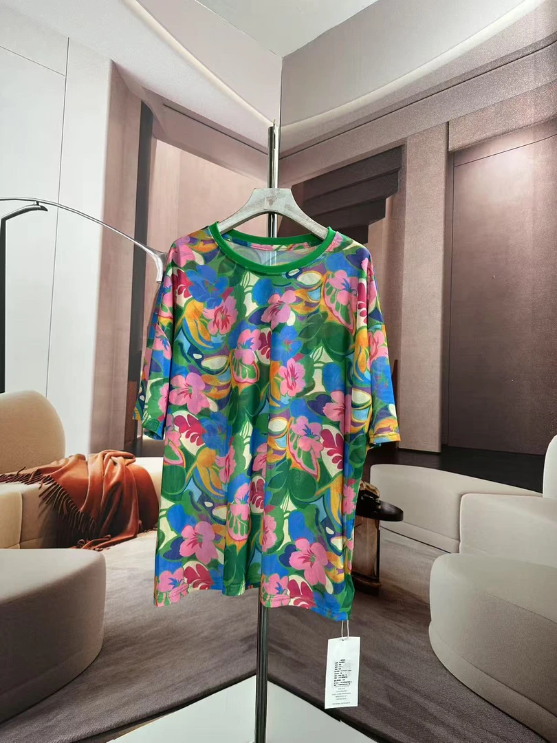 【欣儿专属】绿野仙踪花2025新款洋气宽松上衣时尚休闲绿色女士印花