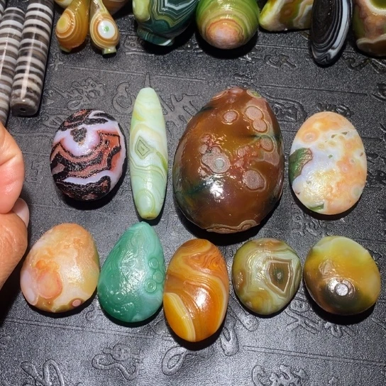 石英质玉未镶嵌珠宝半成品温**待