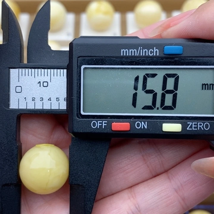 未镶嵌蜜蜡裸石微瑕圆珠