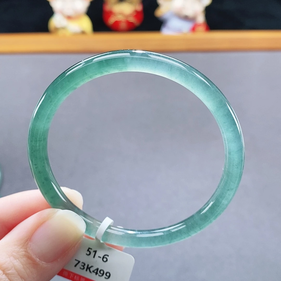 翡翠未镶嵌手镯77