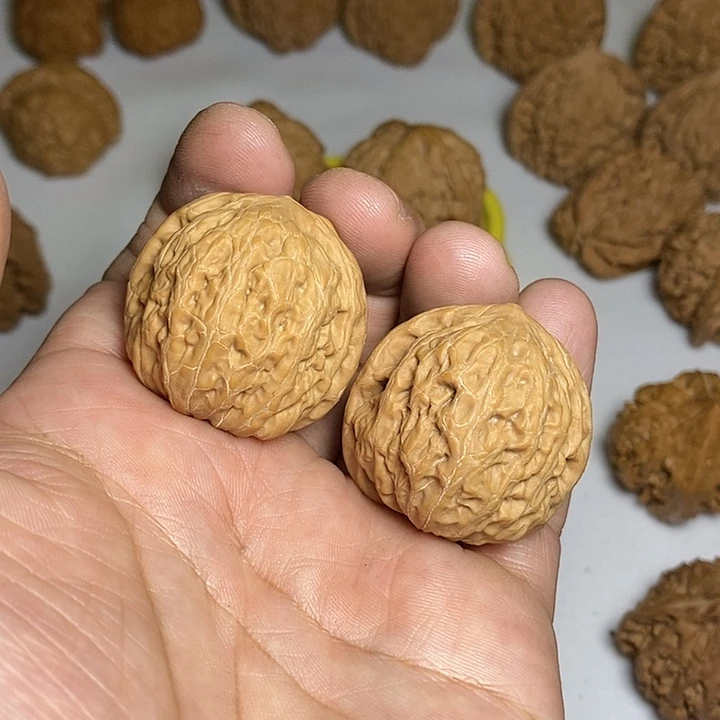 文玩核桃把件36尺，铁锤妹妹