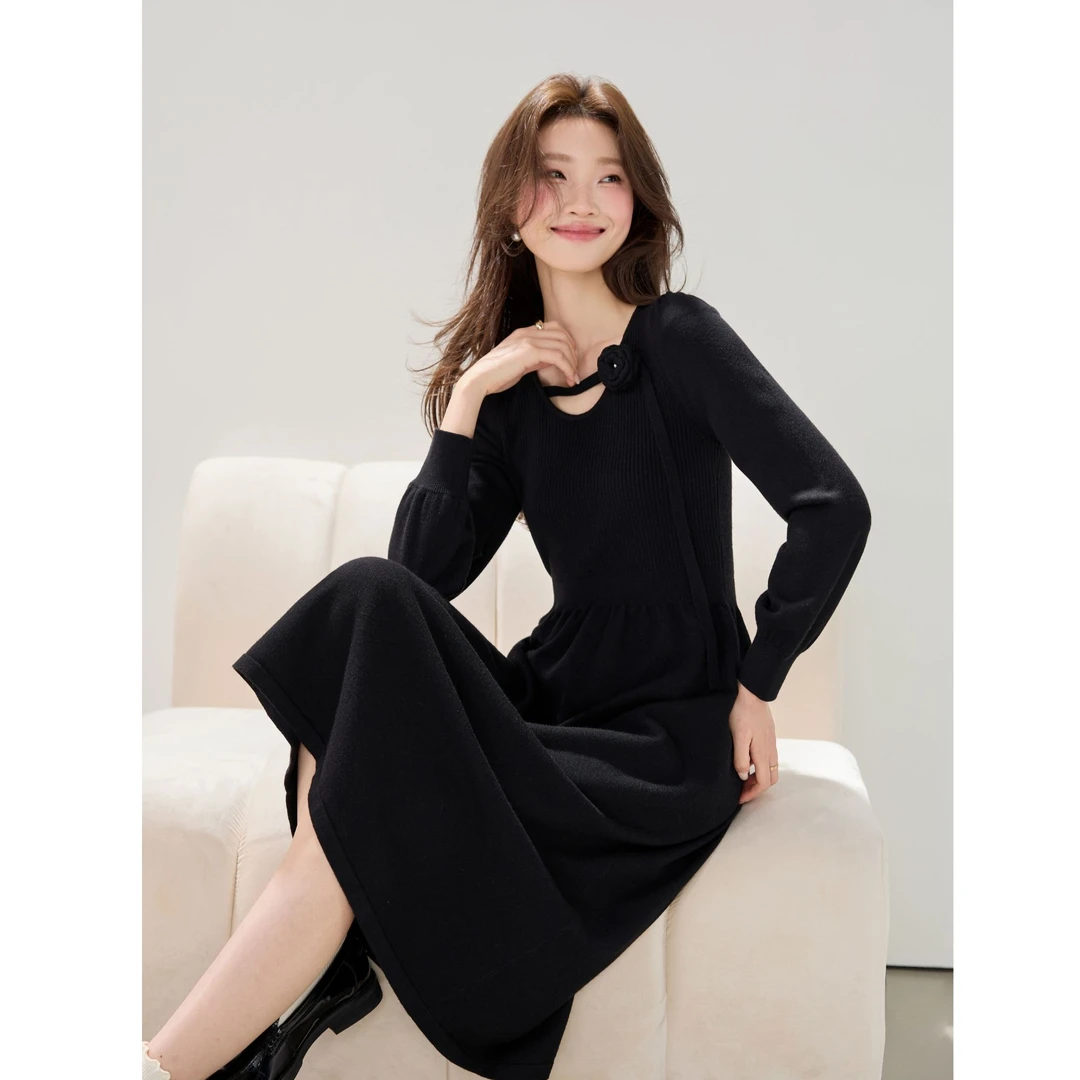 OSA/欧莎 黑色打底针织连衣裙女中长款显瘦内搭裙子S125D13003