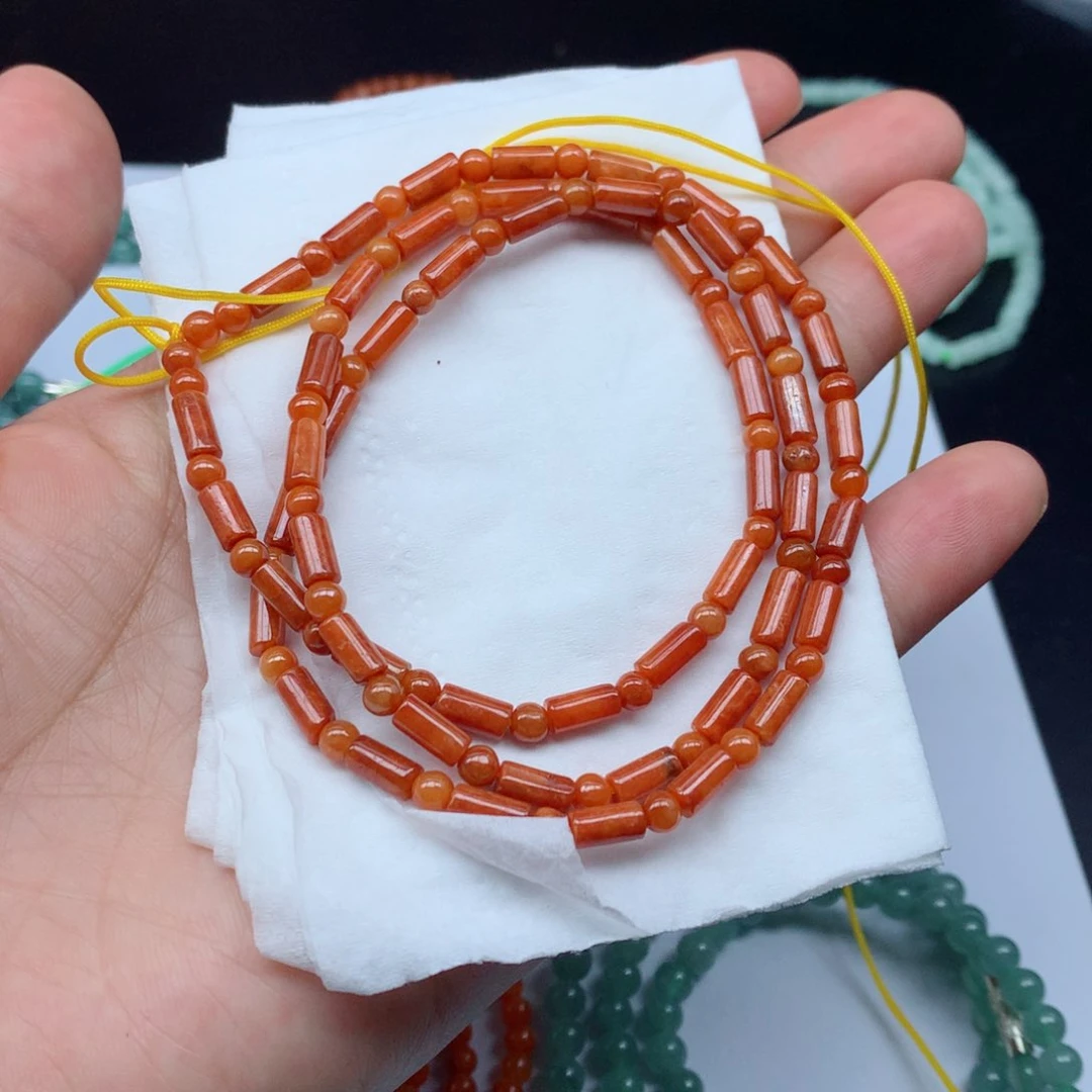 翡翠未镶嵌颈饰珠子