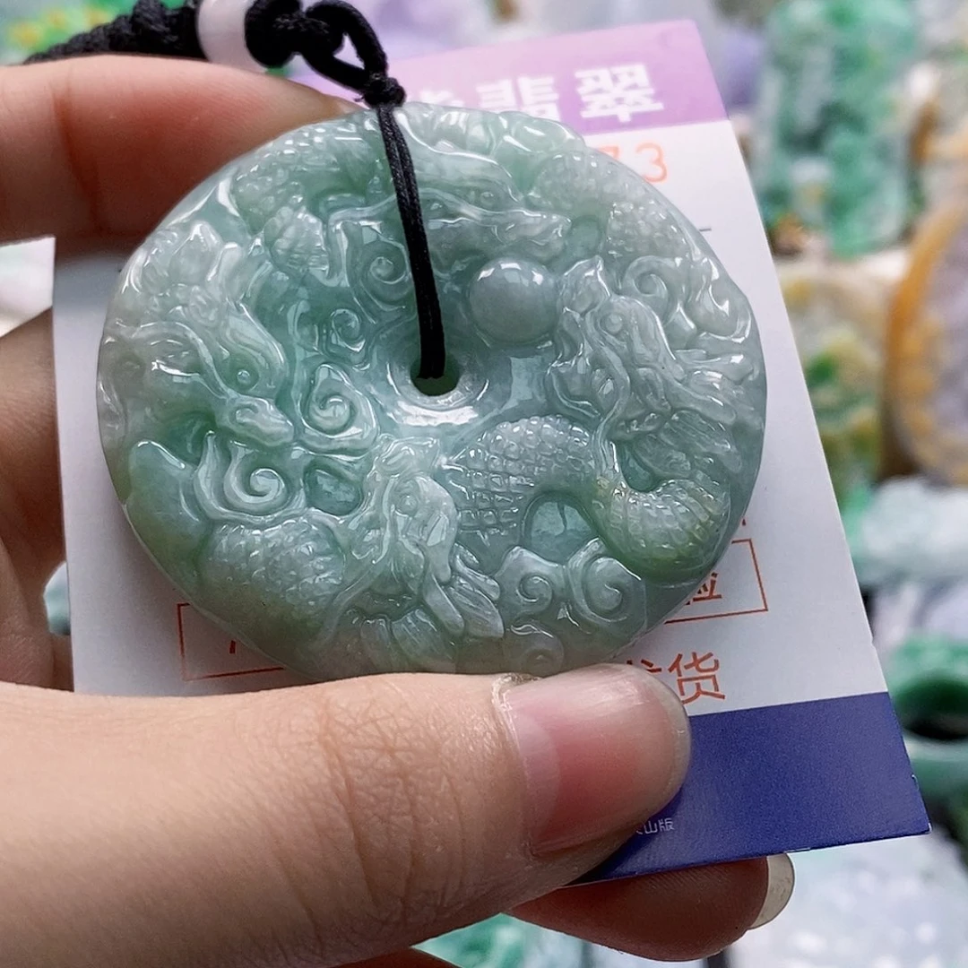 吊坠(不含链)未镶嵌翡翠