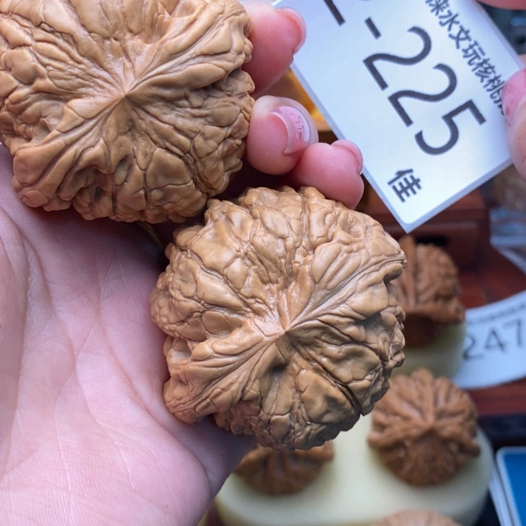 文玩核桃把件周*叔53龙鼎