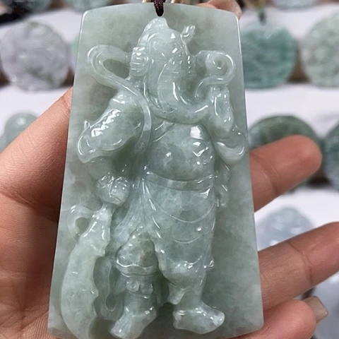 翡翠颈饰未镶嵌关二爷福利