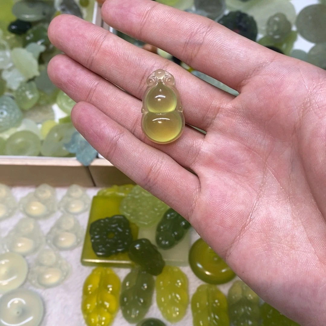 岫玉未镶嵌吊坠(不含链)